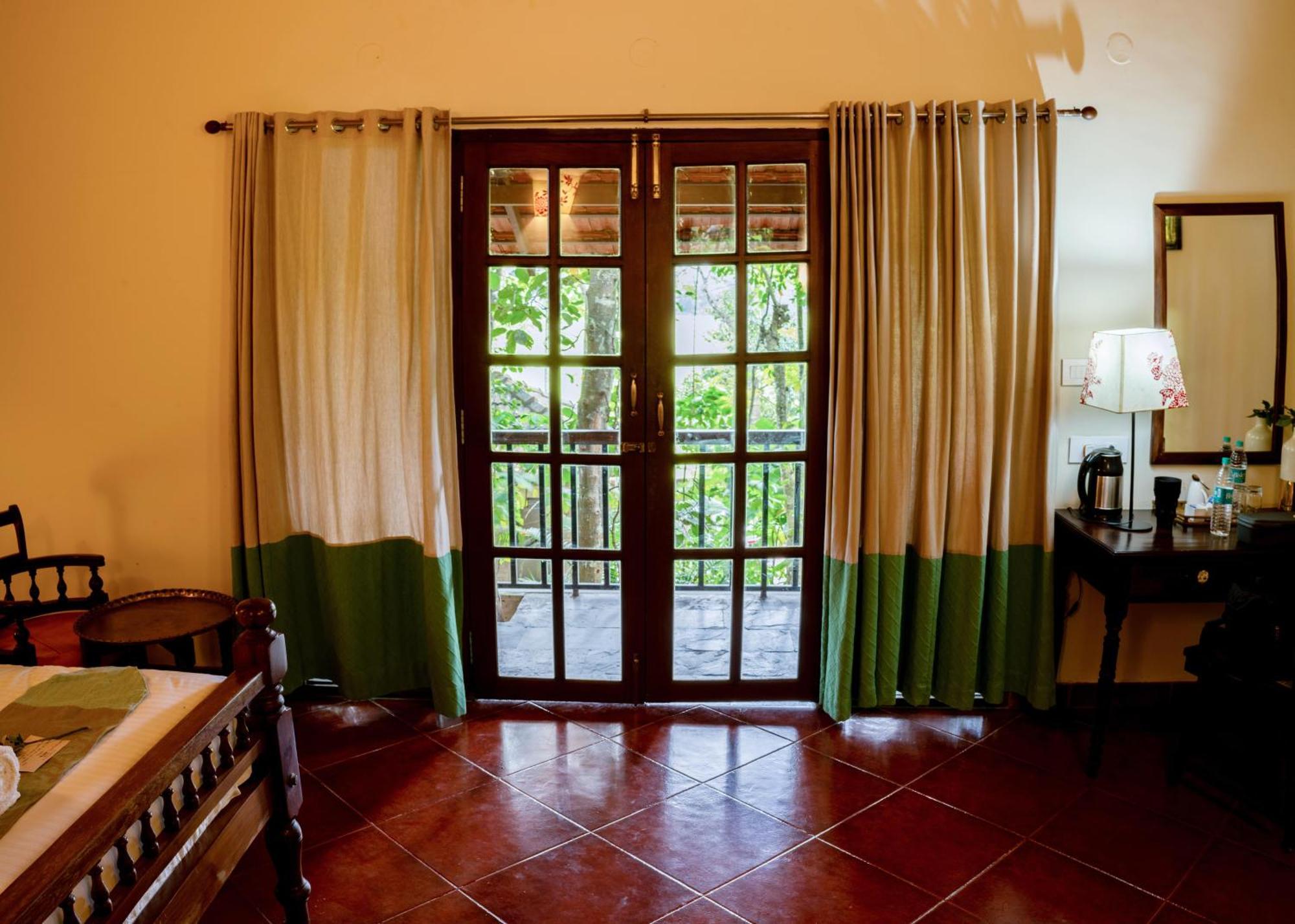 Raindrops Resorts Wayanad Sultan Bathery Esterno foto