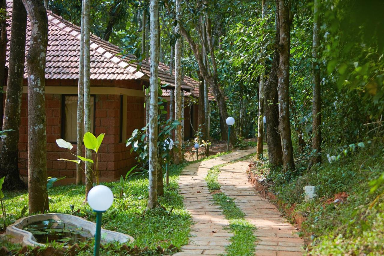 Raindrops Resorts Wayanad Sultan Bathery Esterno foto